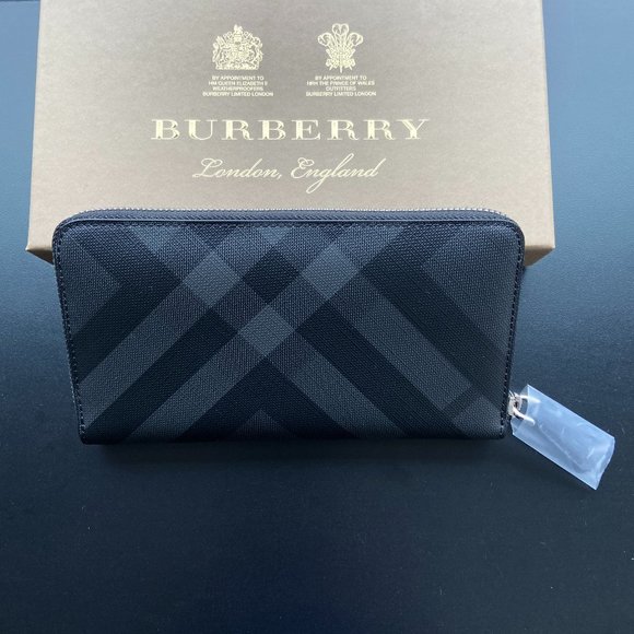 Burberry Men's Zip London Check Long Wallet - Picture 1 of 11